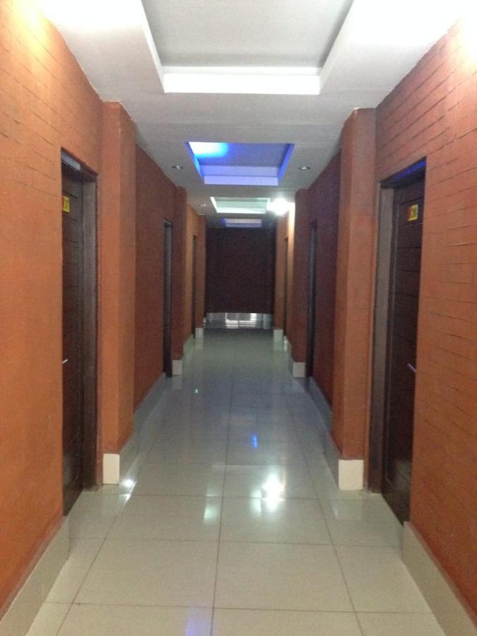 Capital O 2533 Shita Bali Hotel Jimbaran Exterior foto